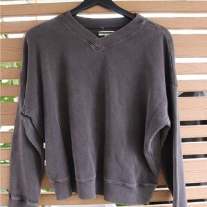 Madewell Women’s Gray V-neck Thermal